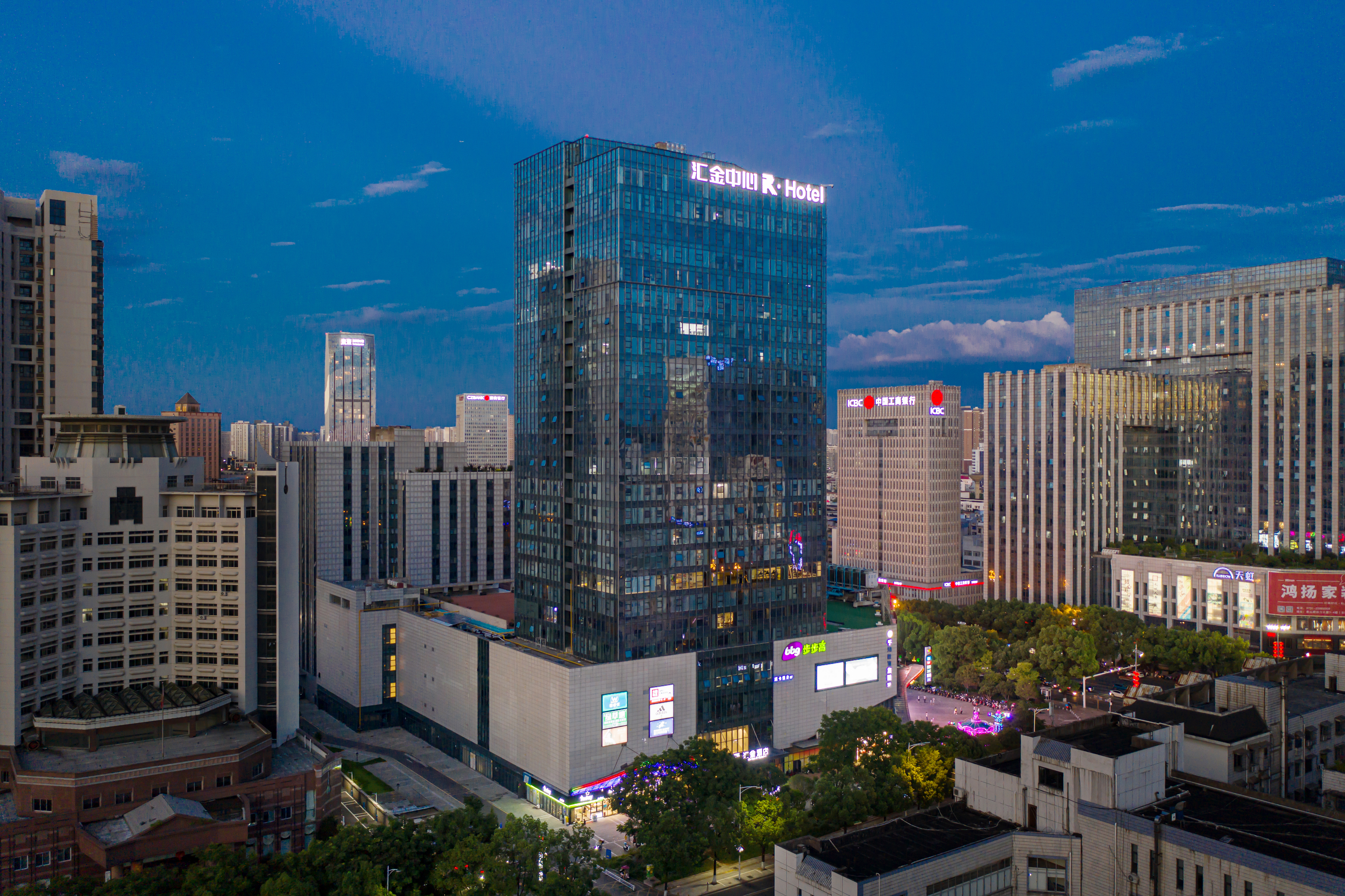 Golden °R Hotel(Shenlongcheng Store of Municipal People's Government)Over view