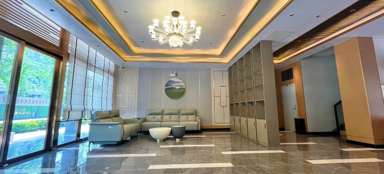 兴山罗马轻奢酒店公寓(高铁站店)图片