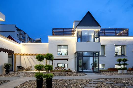 肆享·星辰Garden休闲美宿(伊宁六星街店)