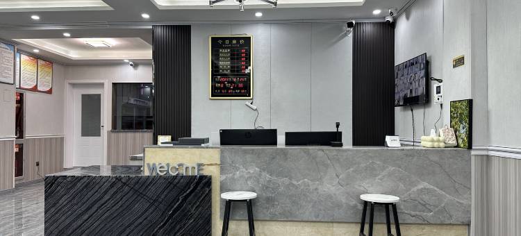 乌兰海峰大酒店(茶卡店)图片