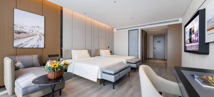 烟台八角湾大学城中建亚朵酒店图片