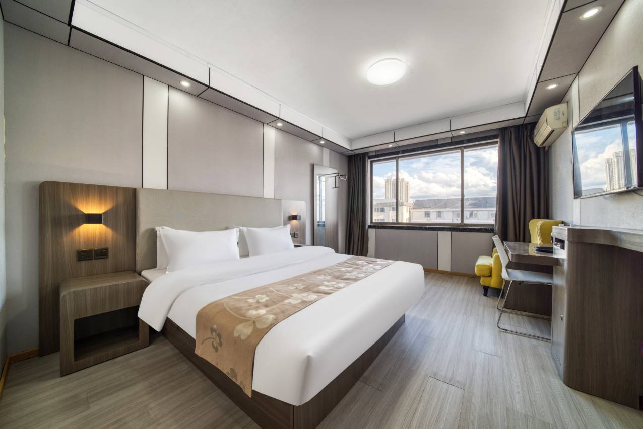 临安康明大酒店(钱王财富中心店)