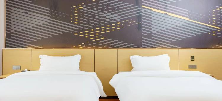 罗平雅多利亚酒店图片