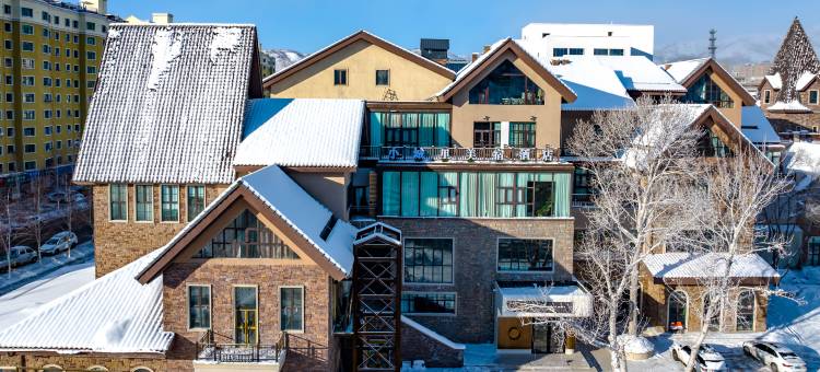 阿勒泰小城里美宿(五百里风情街区店)图片
