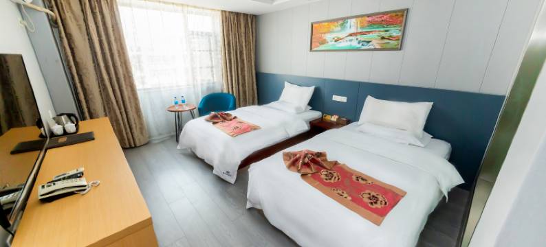 瑞丽明凡居酒店图片