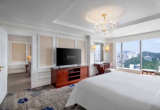 Eastin Grand Hotel SathornHotel Overview