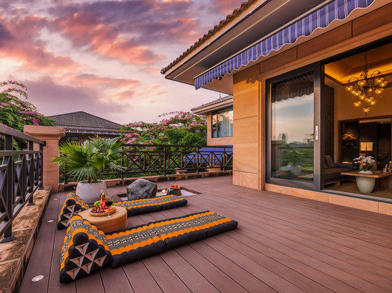 西双版纳景洪萨度•澜湄听涛度假酒店(曼听御花园泼水广场店)