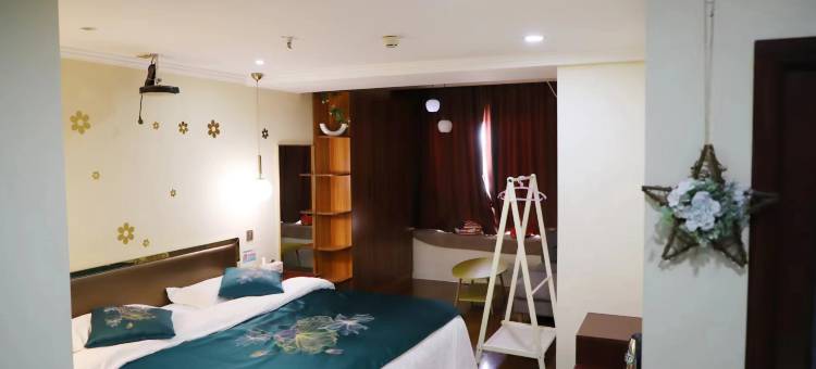 青茄民宿(火车站店)图片