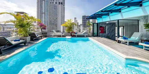 夏日酒店