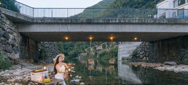 糖果屋SWEETS丨枕溪而眠·私汤温泉度假设计师山奢美宿图片