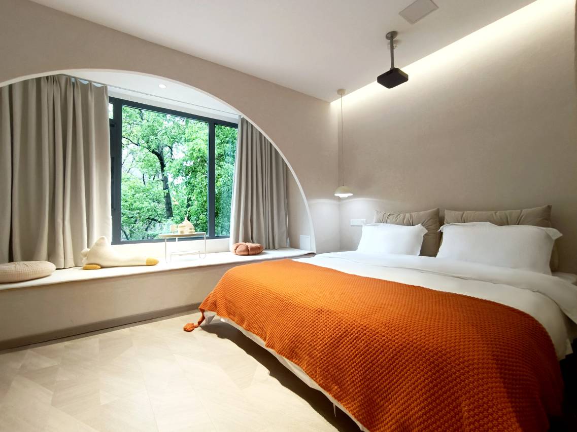 南京圣赫园酒店(莫愁湖公园大士茶亭地铁站店)