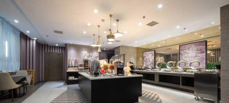 白玉兰酒店(沈阳张士地铁站沈辽路店)图片