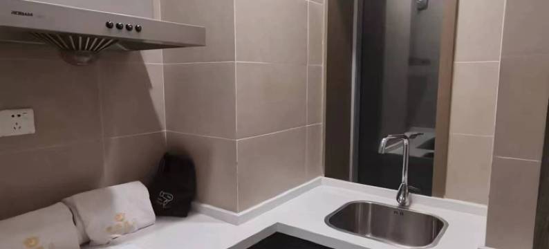 轻逸商旅公寓(西安大唐不夜城理工大曲江校区地铁站店)图片