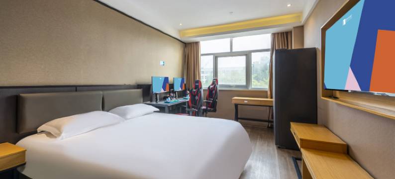 爱电竞酒店(南京百家湖天元西路地铁站店)图片