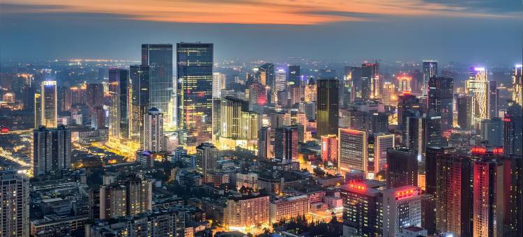 艾特摩高电竞酒店(成都339天府熊猫塔红星桥地铁站店)图片