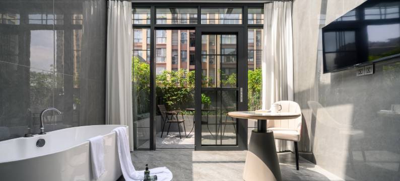 阑珊居假日酒店(遂宁体育中心万达广场店)图片