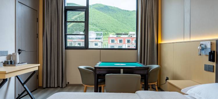 康定艺选酒店(新都桥店)图片