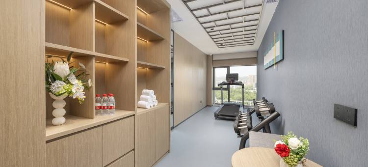 丽怡酒店(重庆璧山CBD金融街秀湖公园店)图片