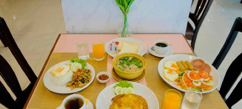 便捷素万那普格兰德普拉斯酒店(Convenient Grand Plus Hotel Suvarnabhumi)图片