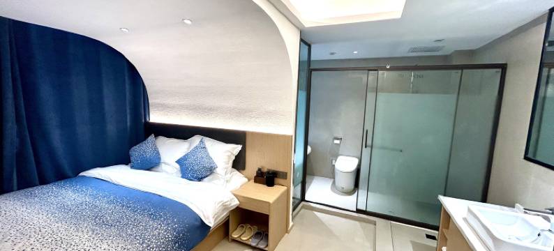 卢氏金桥四季主题酒店图片