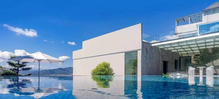 腾冲聆荷渡半山温泉酒店图片