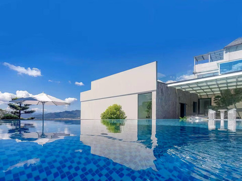 腾冲聆荷渡半山温泉酒店