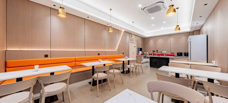 亚悦酒店(鄂尔多斯准格尔旗沙圪堵镇伊东小区店)图片