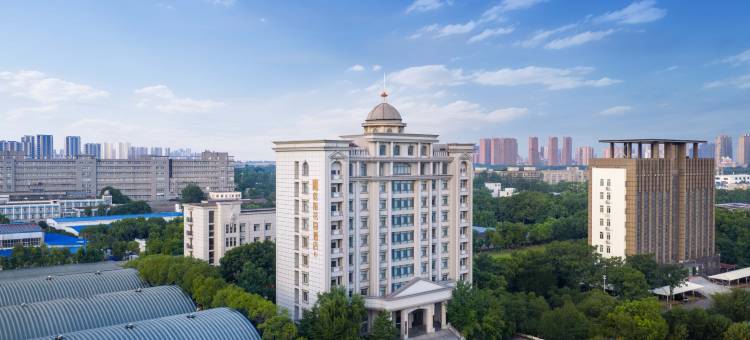 乾能花园酒店(武汉金银湖万达广场店)图片