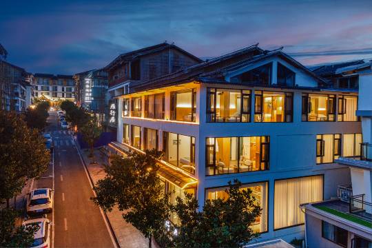 荔波雁行居民宿(荔波小七孔景区东门售票处店)