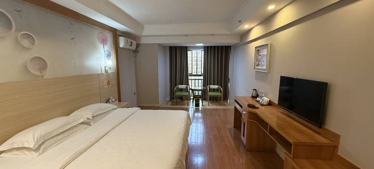 金港大酒店(玉林中药港大润发店)图片