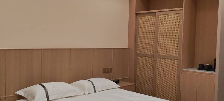 郁孤台畔·拾叁间民宿(江南宋城郁孤台店)图片