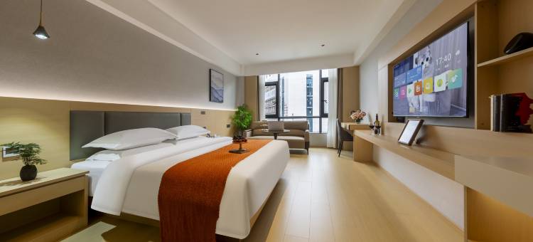 鑫海大酒店(安顺镇宁黄果树大道店)图片