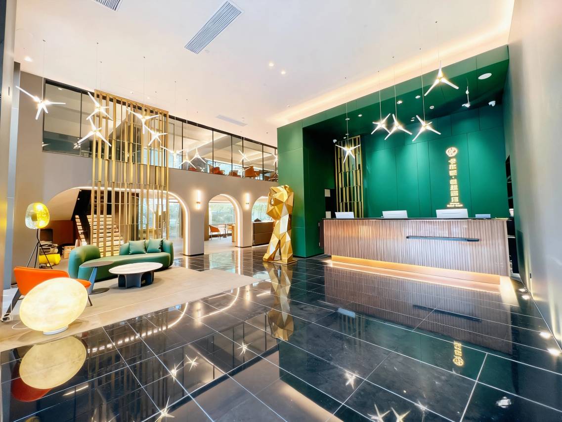 卡尔顿·星越丨观白云山景屹设计之都酒店(广州黄边地铁安华汇店)图片