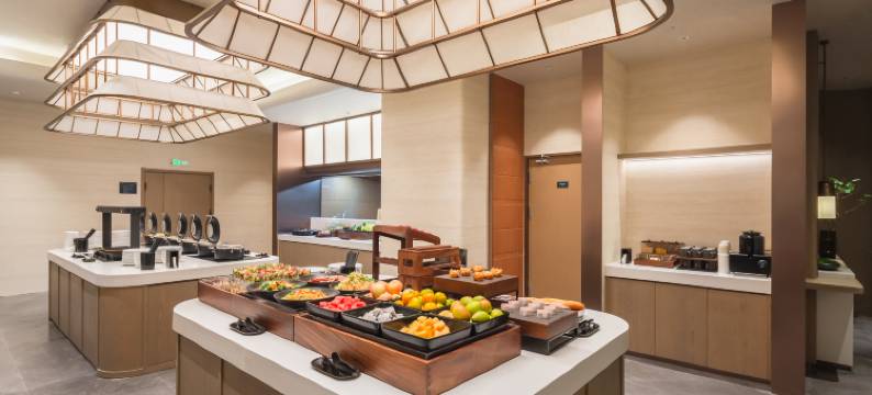 青岛栈桥中山路亚朵酒店图片