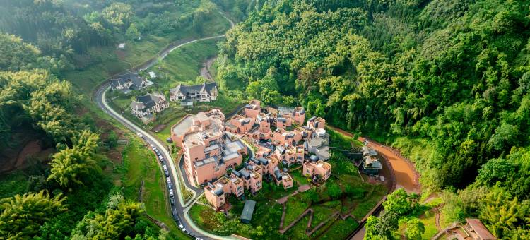 雅安十里芳菲·野玫瑰温泉村落图片