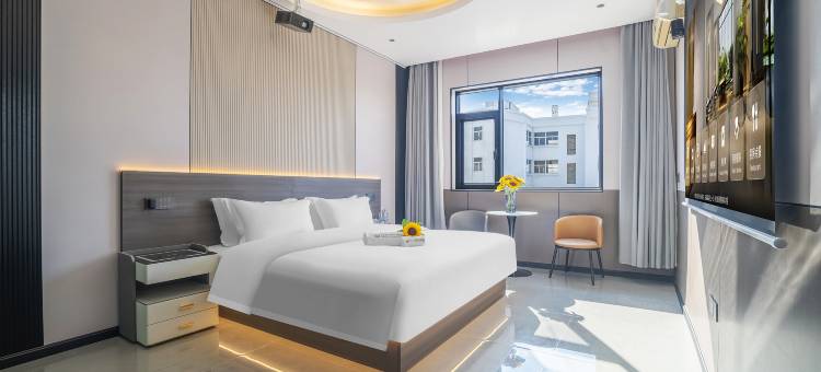 川滇智能酒店(蒙自南湖公园新天地步行街店)图片