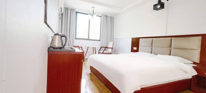 乾金.澜悦酒店(高铁站图腾广场店)图片