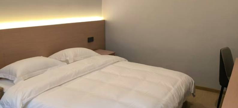 旧巷时光民宿(自贡北站自流井老街店)图片