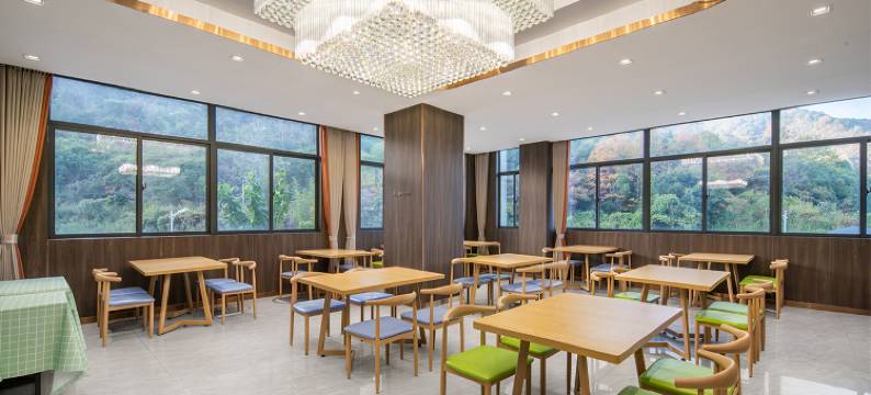 云居酒店(池州石台店)图片