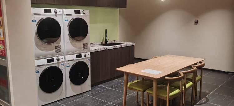 禾木青旅酒店(北京国贸CBD四惠地铁站店)图片