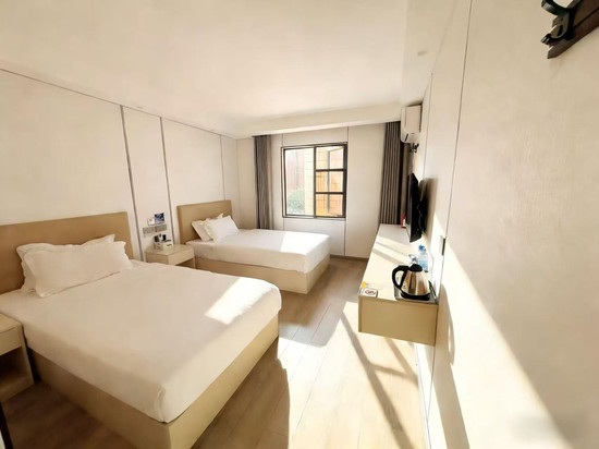 5月智选酒店(南丰桔都大道县政府店)