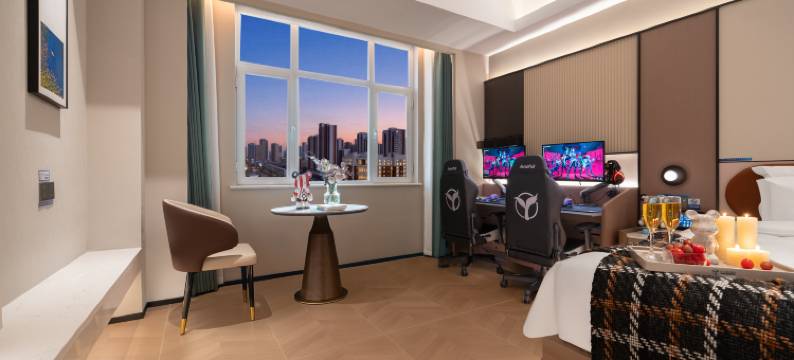 叶与晨电竞电影酒店(定州站中山公园店)图片