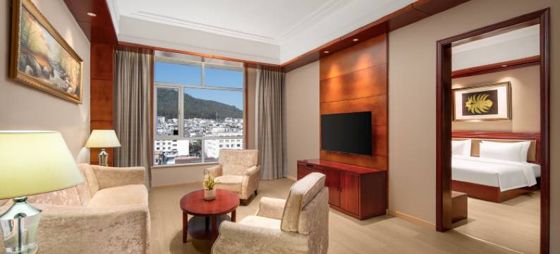 维也纳酒店(腾冲财富中心旅游汽车客运站店)图片