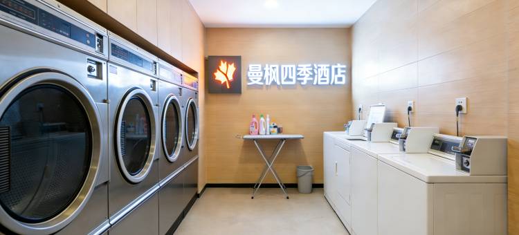 曼枫四季酒店(苍梧店)图片