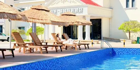 信源·逅海度假酒店(秦皇島北戴河老虎石海上公園店)