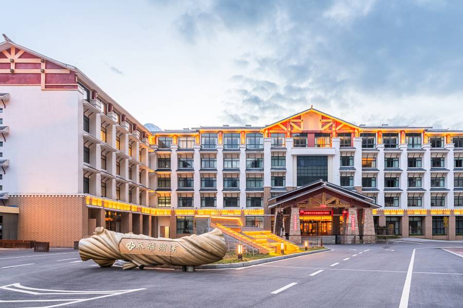 吉隆喬穆朗宗酒店(吉隆鎮帕巴寺店)