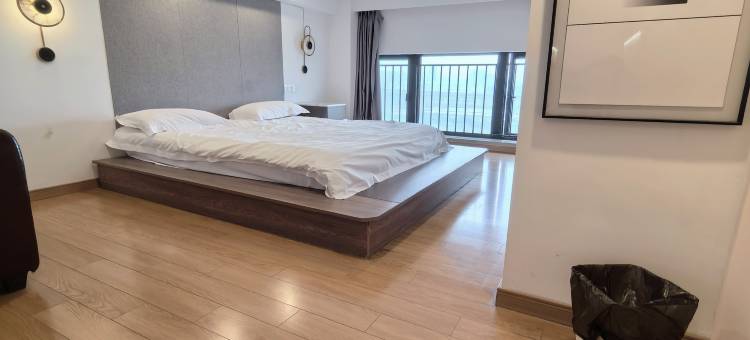 栖岸·设计LOFT影院公寓(南昌西站店)图片