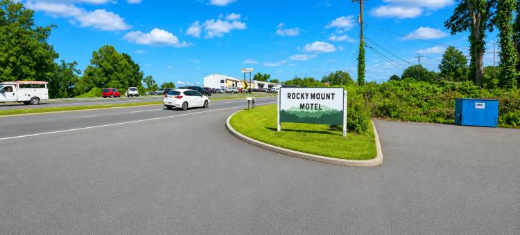 落基山城220号公路汽车旅馆(Rocky Mount Motel near Hwy 220)图片