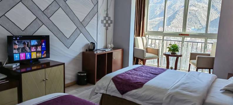 汶川尔玛假日酒店图片