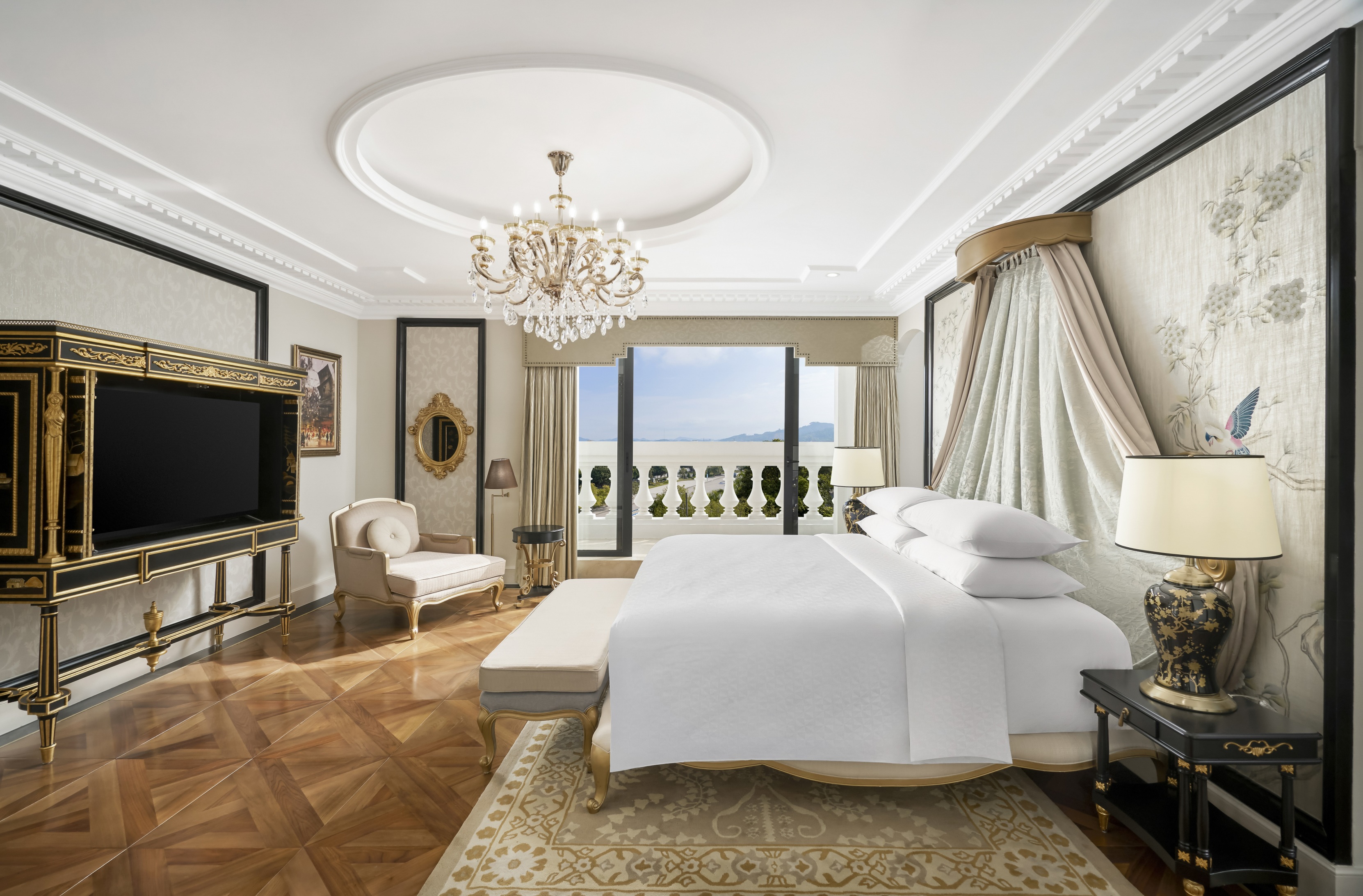 Four Points By Sheraton Lang SonOver view